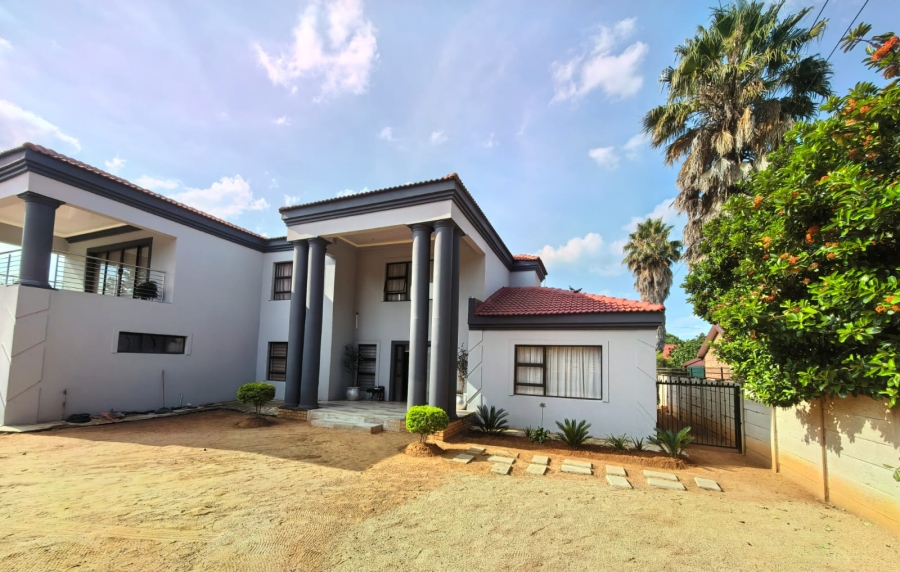 To Let 4 Bedroom Property for Rent in Vaalpark Free State